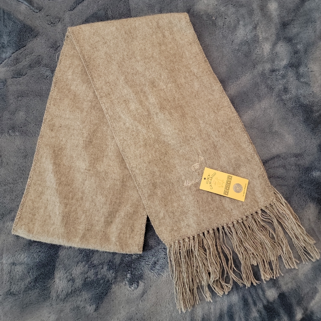 Nwt Brand New Gorgeous Alpaca Camargo Scarf Gray 70